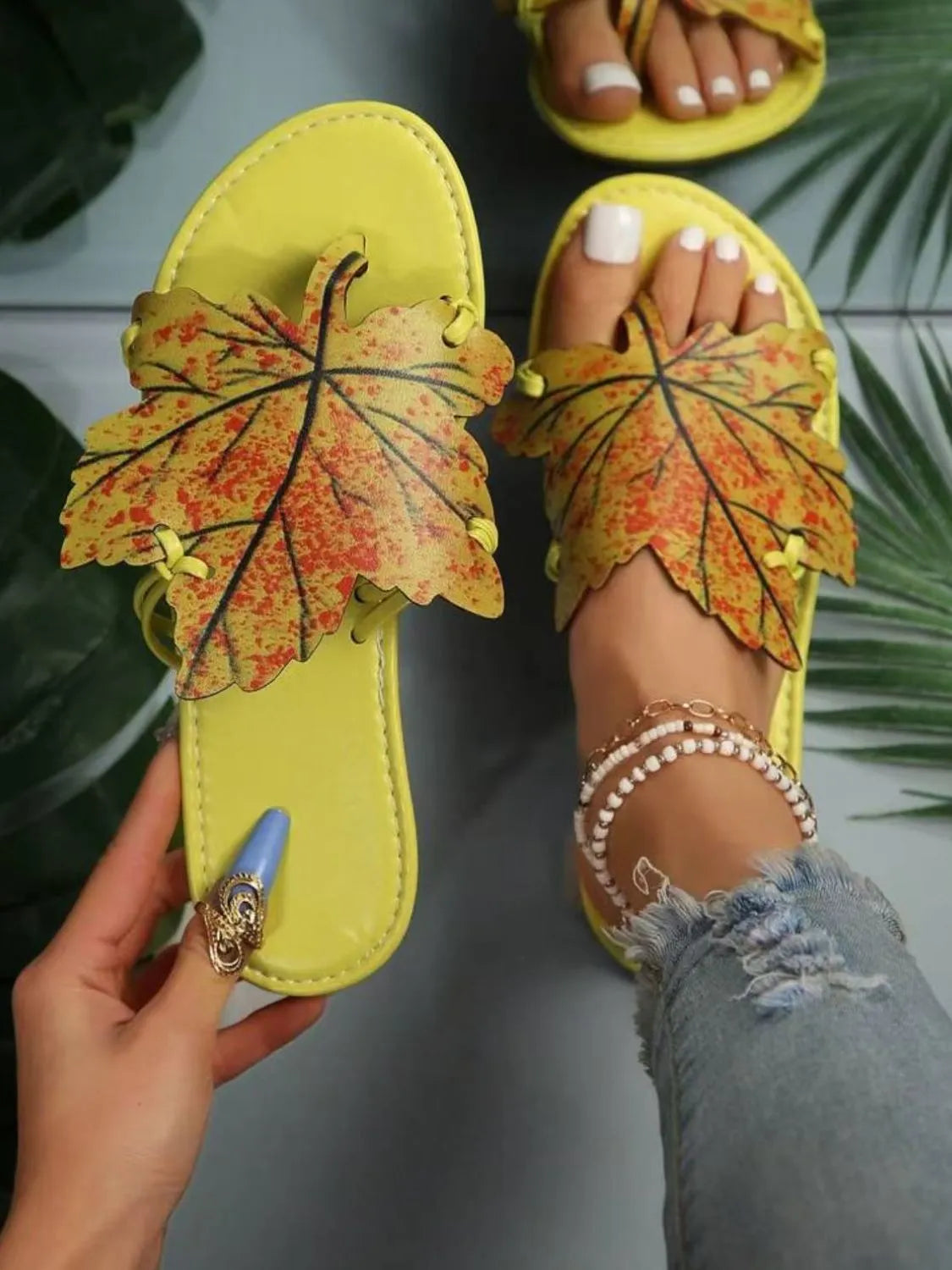 Colorful open toe flats slippers with leaf design, true to size, made of PU leather and rubber, imported, stylish summer footwear.