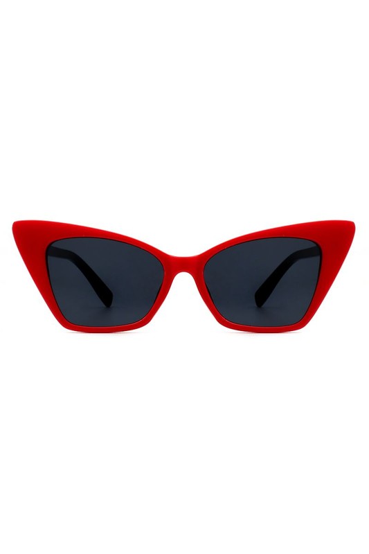 Sunglasses with Retro Square Cat Eye Frame.