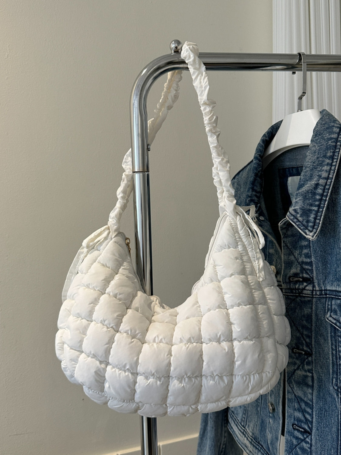 Quilted Bubble Texture Ruched Strap Shoulder Bag