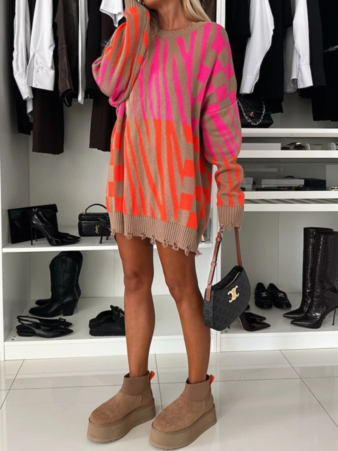 Oversized Contrast Knit Sweater with Round Neck and Long Sleeves