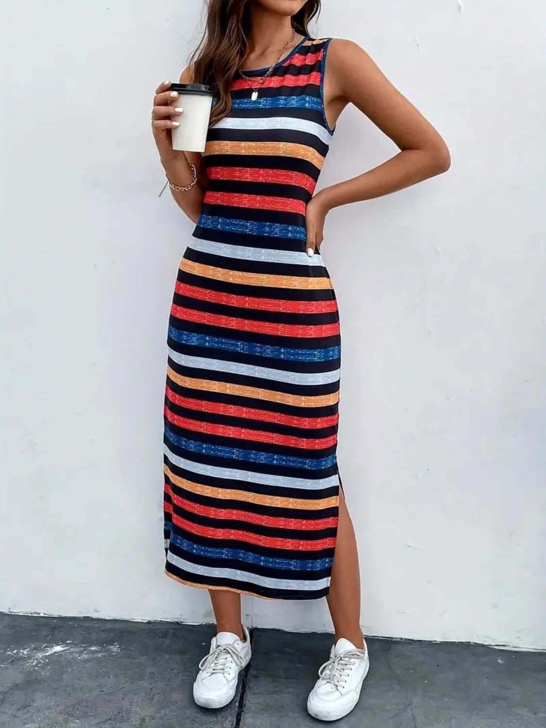 Printed Sleeveless Midi Dress with Round Neckline and Side Slit