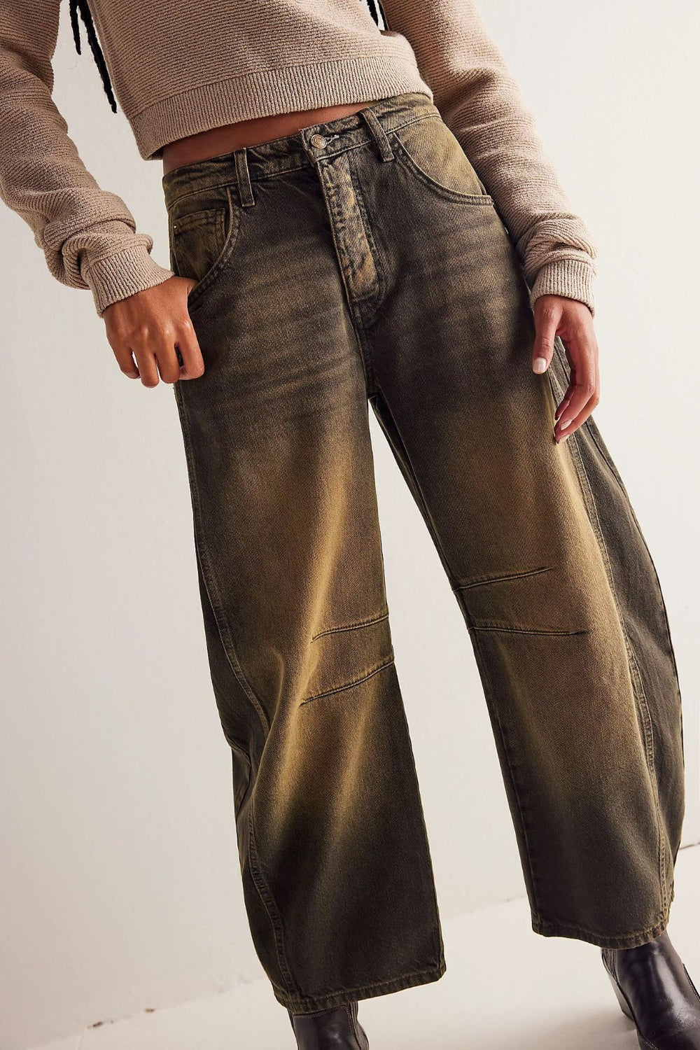 High-Waisted Wide Leg Barrel Jeans with Functional Pockets