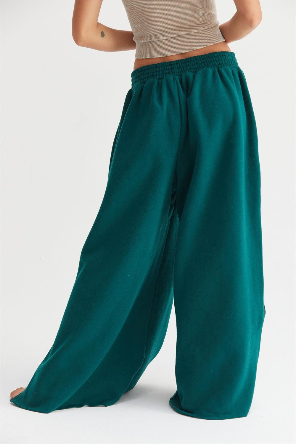 Chic Wide-Leg Sweatpants with Side Zipper