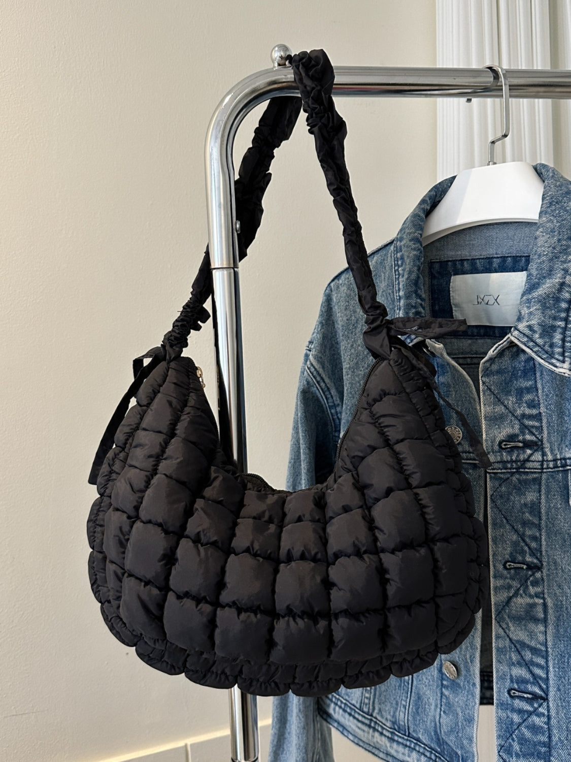 Quilted Bubble Texture Ruched Strap Shoulder Bag