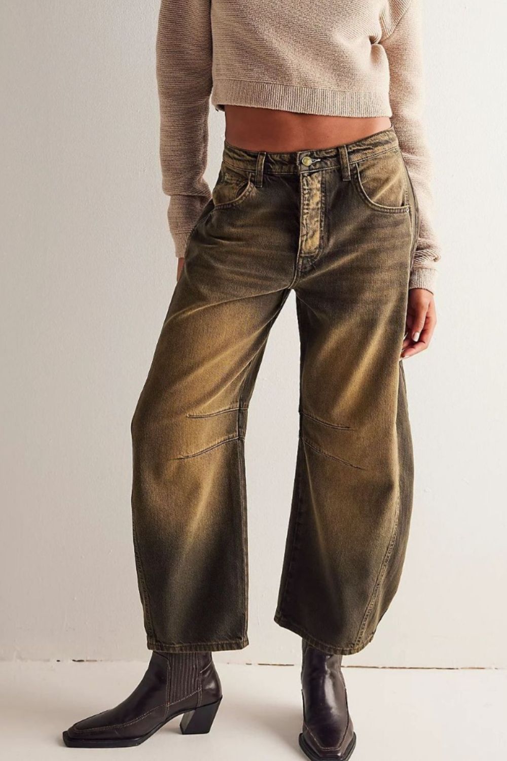 High-Waisted Wide Leg Barrel Jeans with Functional Pockets