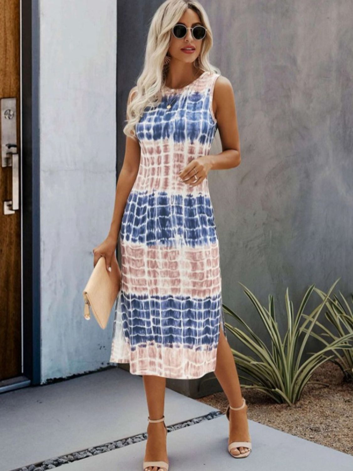 Printed Sleeveless Midi Dress with Round Neckline and Side Slit