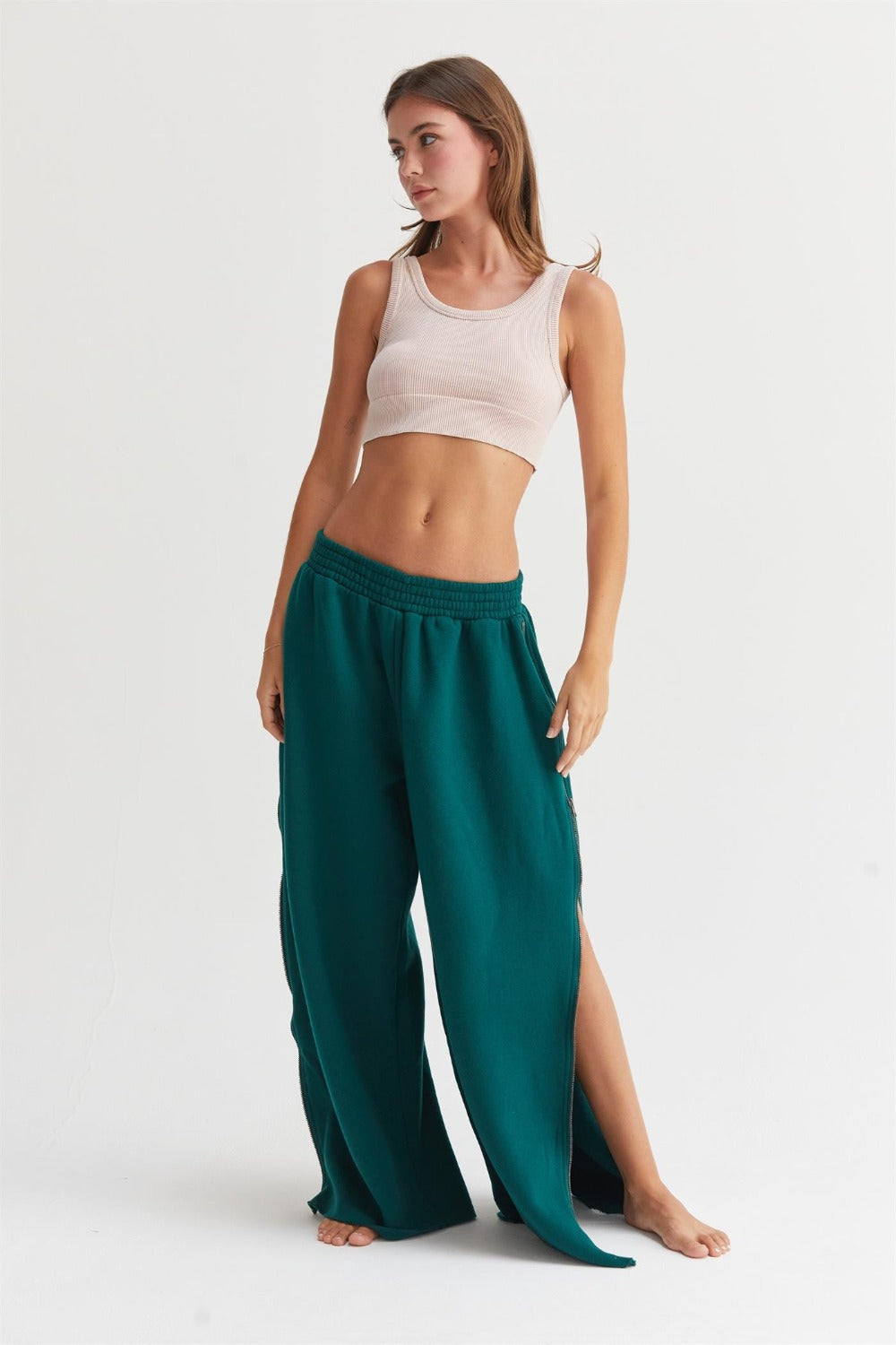 Chic Wide-Leg Sweatpants with Side Zipper