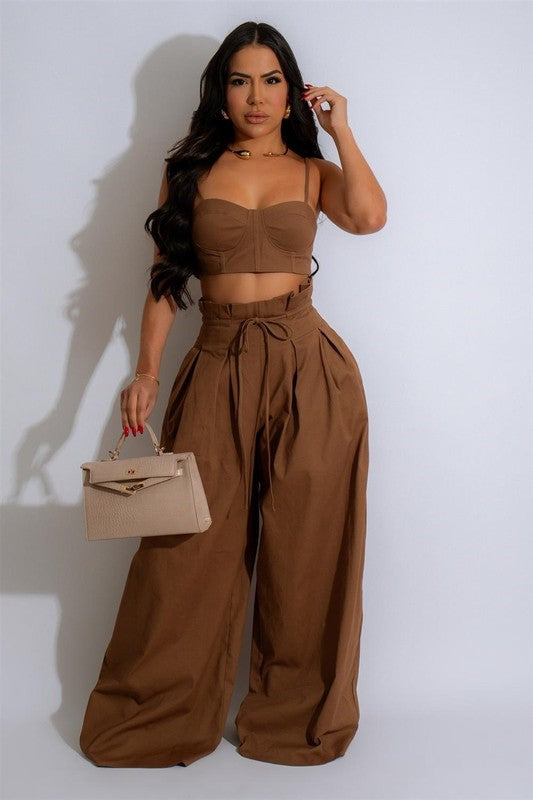 Chic Crop Top and Flowing Wide-Leg Pants Set