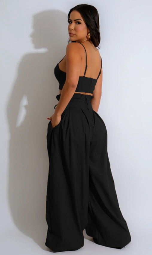 Chic Crop Top and Flowing Wide-Leg Pants Set