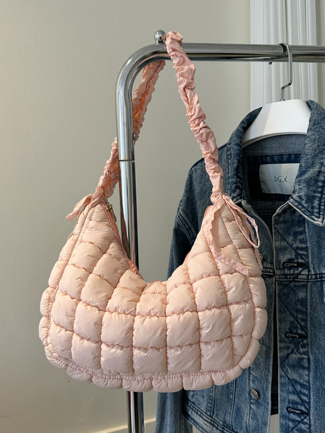 Quilted Bubble Texture Ruched Strap Shoulder Bag