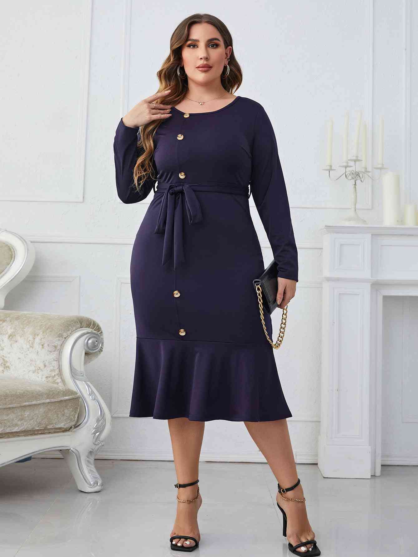 Elegant Buttoned- Tie Belt Midi Dress with Round Neck